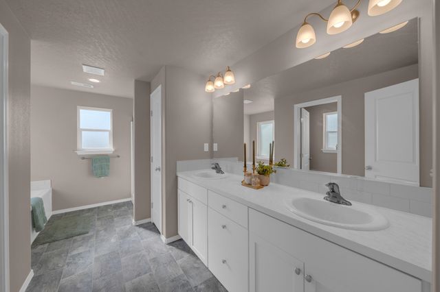 1718 E Mead Ln, Spokane, WA 99218