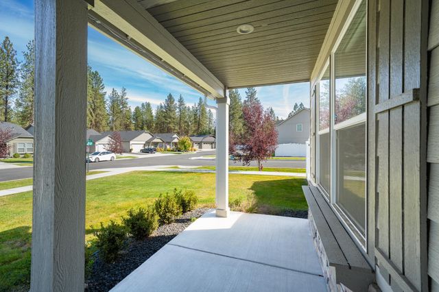 1718 E Mead Ln, Spokane, WA 99218