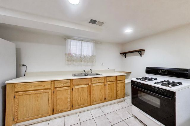 2941 N Rutherford Avenue, Chicago, IL 60634