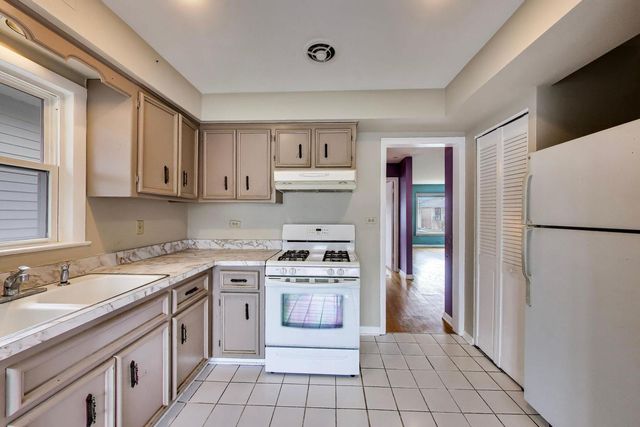 2941 N Rutherford Avenue, Chicago, IL 60634
