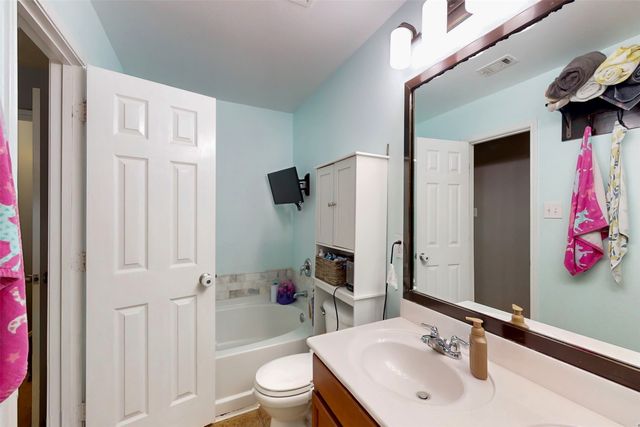 7016 Derbyshire Drive, Fort Worth, TX 76137