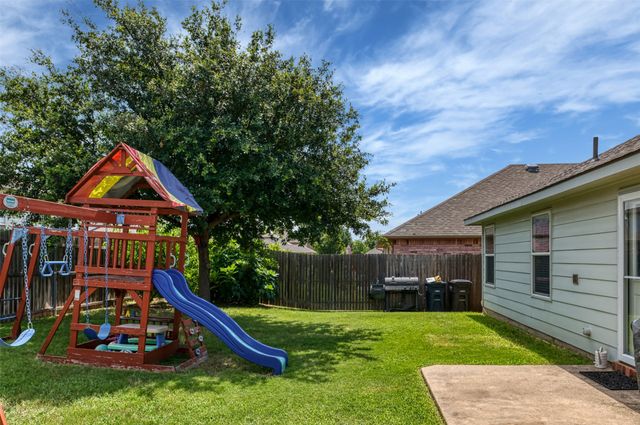 7016 Derbyshire Drive, Fort Worth, TX 76137
