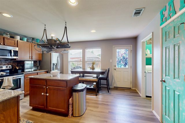 7016 Derbyshire Drive, Fort Worth, TX 76137