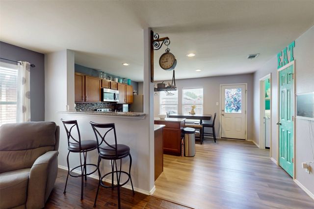 7016 Derbyshire Drive, Fort Worth, TX 76137