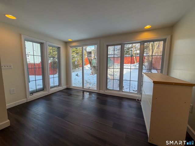 6 Hillside Court, Middletown, CT 06457