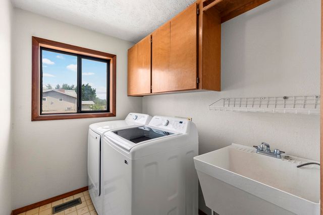 1026 E Barker St, Medical Lake, WA 99022