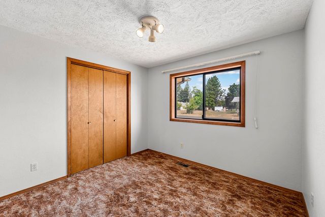 1026 E Barker St, Medical Lake, WA 99022