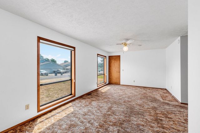 1026 E Barker St, Medical Lake, WA 99022