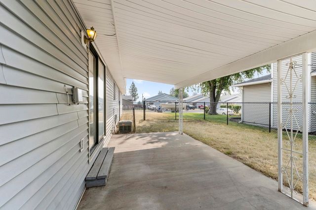 1026 E Barker St, Medical Lake, WA 99022