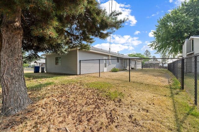 1026 E Barker St, Medical Lake, WA 99022