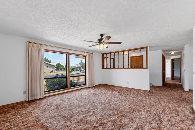 1026 E Barker St, Medical Lake, WA 99022