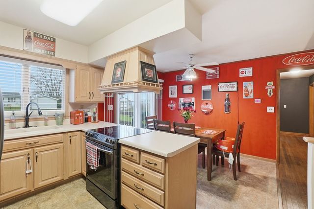 101 S 4080w Road, Kankakee, IL 60901