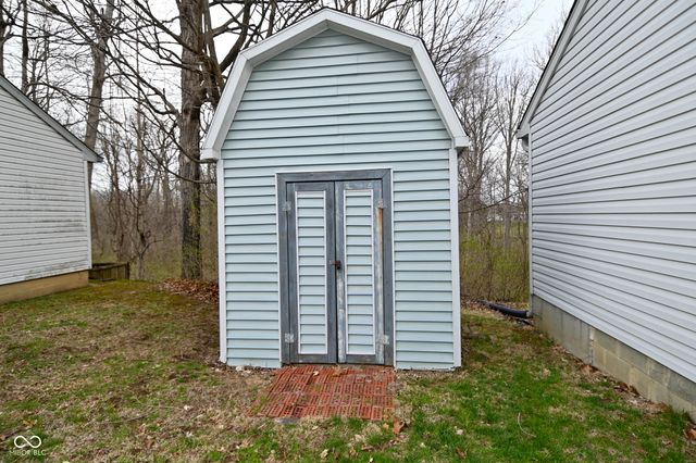 8732 Woodpointe Circle, Indianapolis, IN 46234