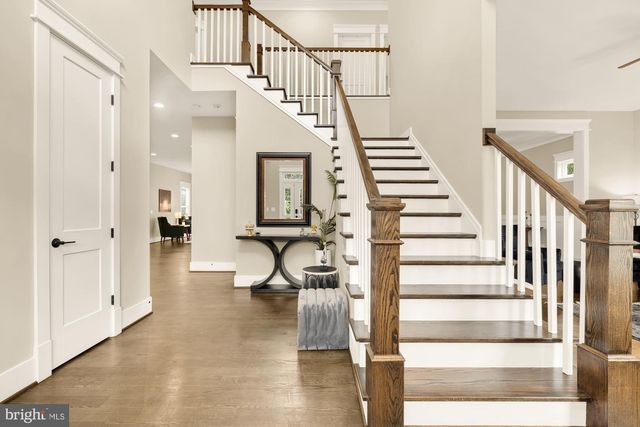 10602 OAK PL, Fairfax, VA 22030