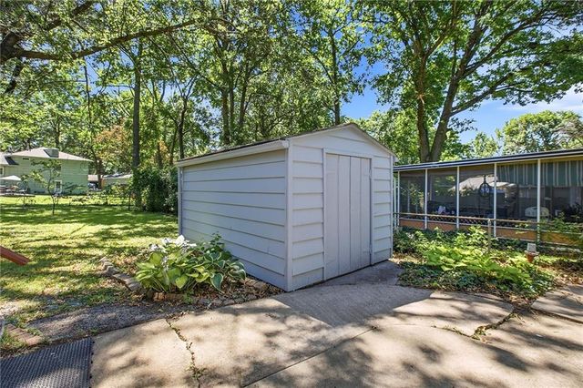 7915 Evanston Street, Raytown, MO 64138