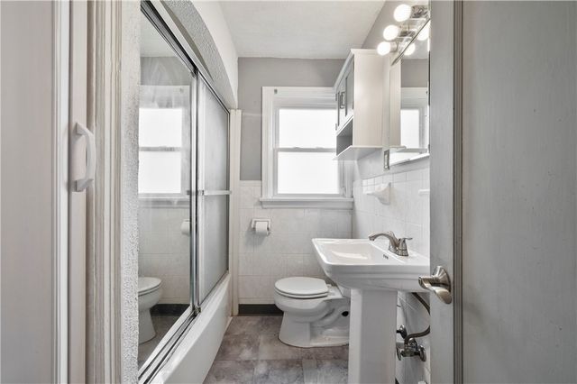 708 Crysler Street, Brookline, PA 15226