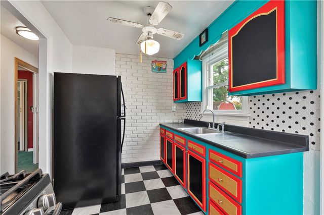 708 Crysler Street, Brookline, PA 15226