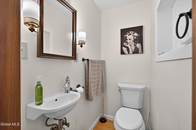 1463 Dalton Drive, Schenectady, NY 12308