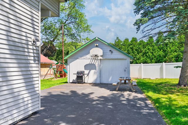 1463 Dalton Drive, Schenectady, NY 12308