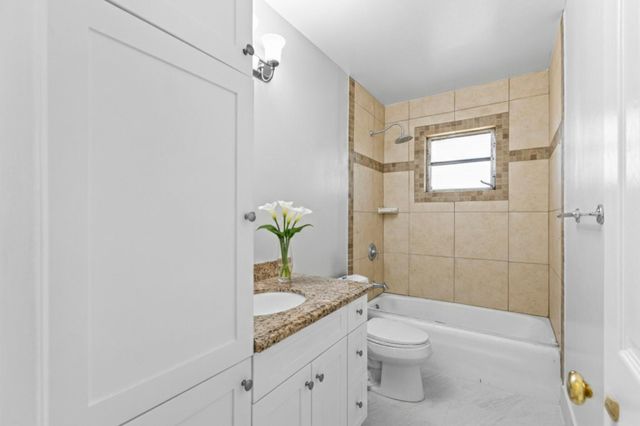 2512 Lone Pine Road, Palm Beach Gardens, FL 33410