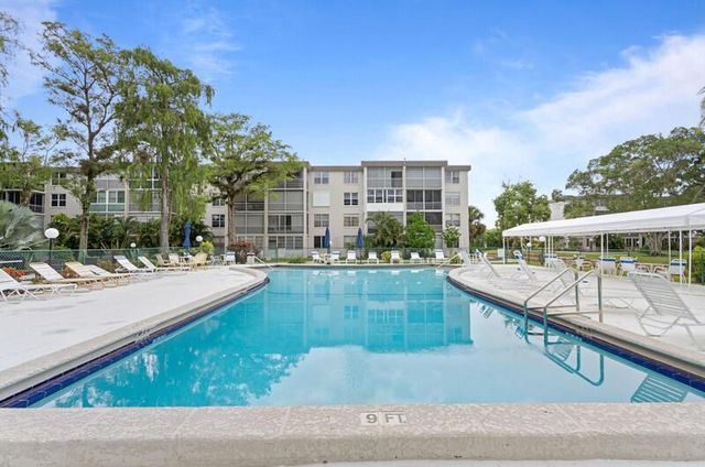 4850 NW 29th Court 430, Lauderdale Lakes, FL 33313