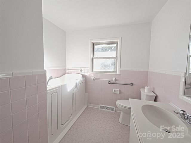 1303 Hunt Street, Shelby, NC 28152