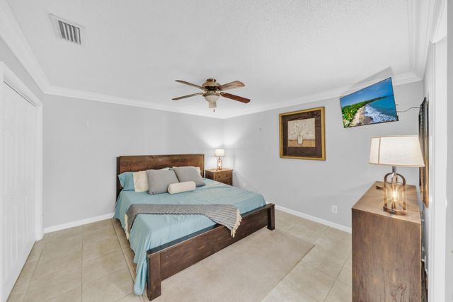 1350 Riverside Circle Unit 1, Wellington, FL 33414