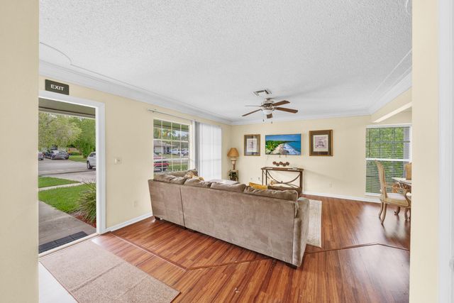 1350 Riverside Circle Unit 1, Wellington, FL 33414