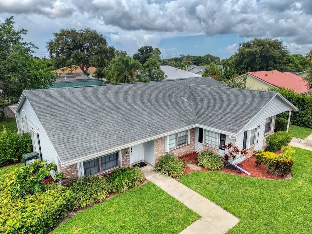 1350 Riverside Circle Unit 1, Wellington, FL 33414