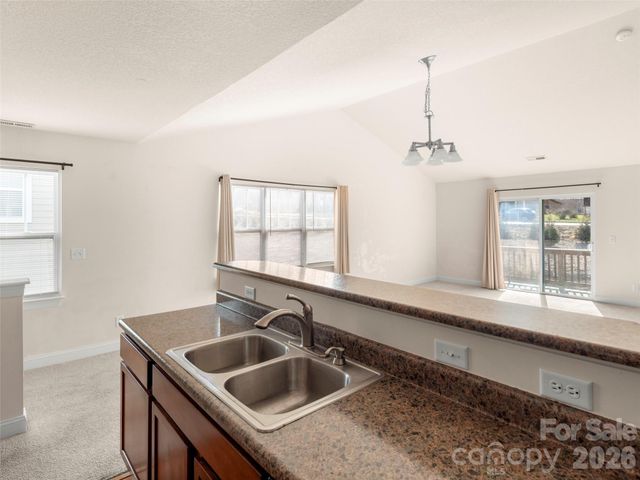 123 Foxden Drive 201, Fletcher, NC 28732