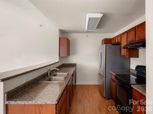 123 Foxden Drive 201, Fletcher, NC 28732