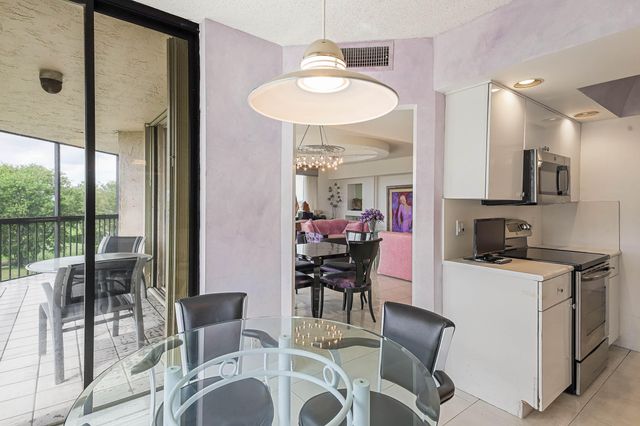 5301 FOUNTAINS Drive S 501, Lake Worth, FL 33467