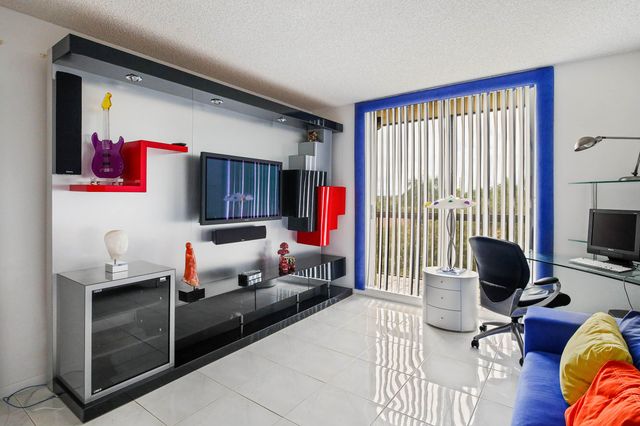 5301 FOUNTAINS Drive S 501, Lake Worth, FL 33467