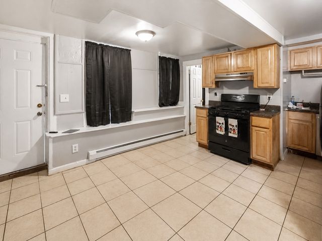131 Clarendon 3, Fitchburg, MA 01420