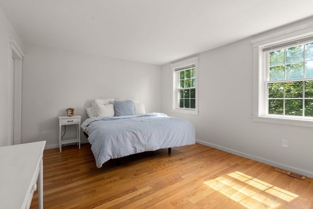 26 Denmark 26, Needham, MA 02492