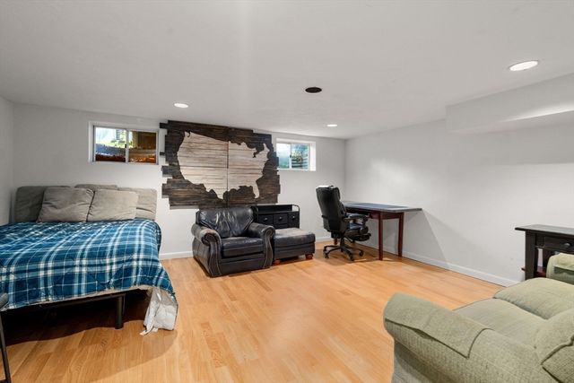 26 Denmark 26, Needham, MA 02492