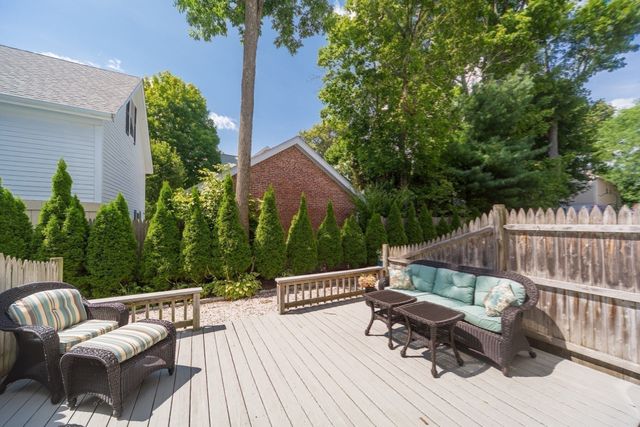 26 Denmark Lane 26, Needham, MA 02492