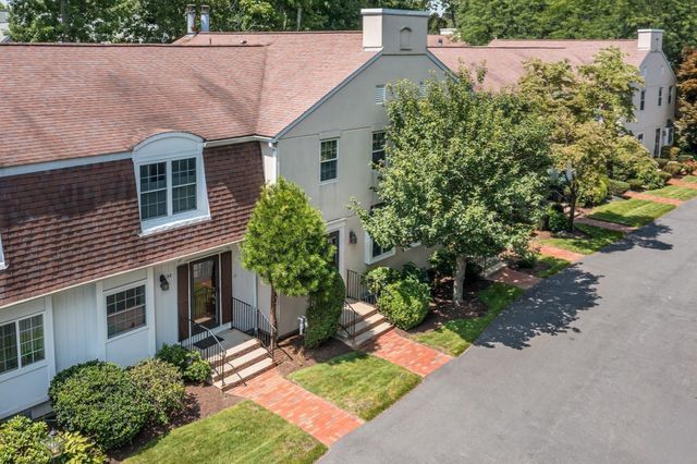 26 Denmark Lane 26, Needham, MA 02492