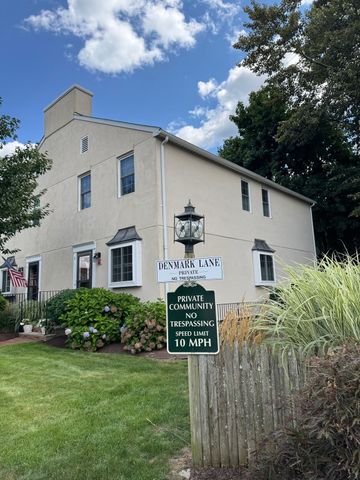 26 Denmark Lane 26, Needham, MA 02492