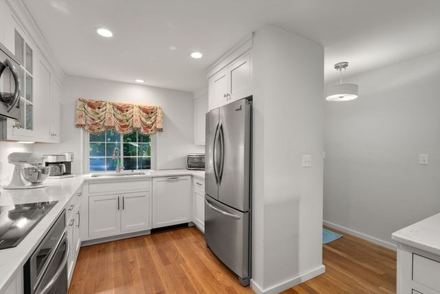 26 Denmark 26, Needham, MA 02492