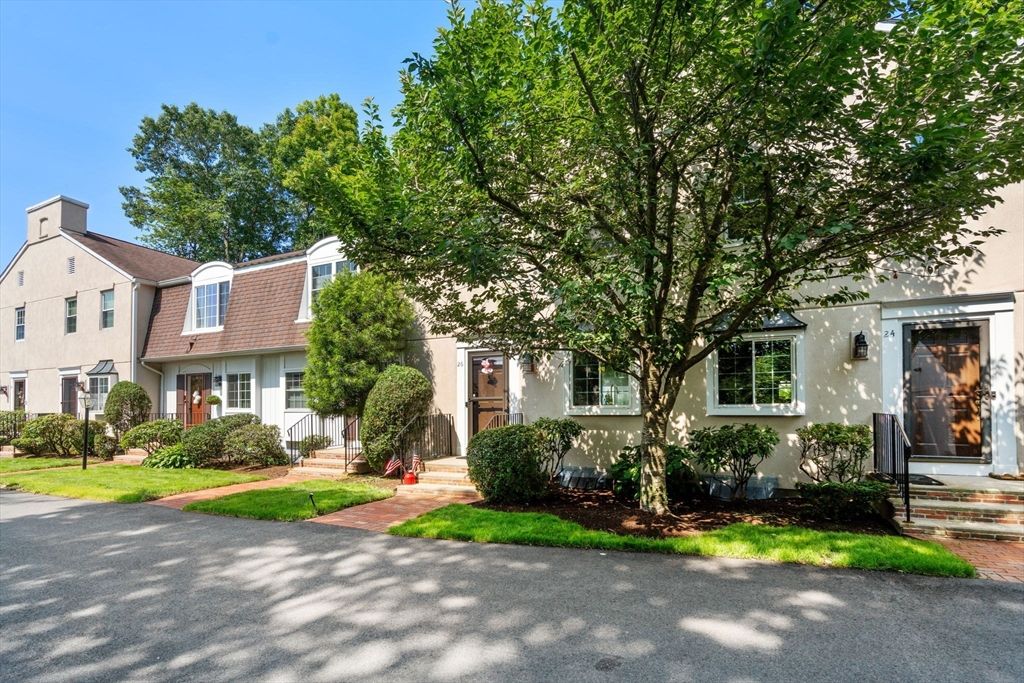 26 Denmark 26, Needham, MA 02492