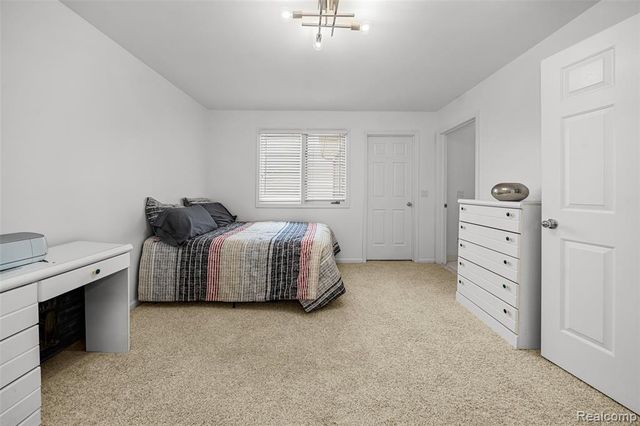 52455 Indian Summer Drive, Chesterfield, MI 48051
