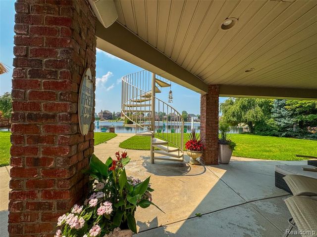 52455 Indian Summer Drive, Chesterfield, MI 48051