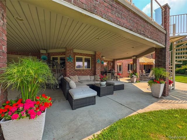 52455 Indian Summer Drive, Chesterfield, MI 48051