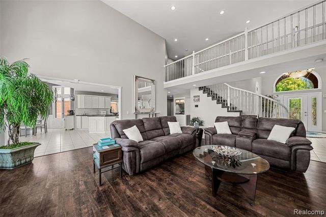 52455 Indian Summer Drive, Chesterfield, MI 48051