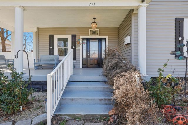 213 N Broadway St, Blanchester, OH 45107