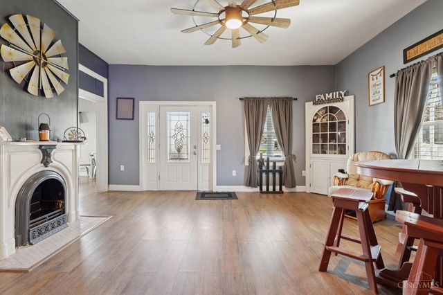 213 N Broadway St, Blanchester, OH 45107