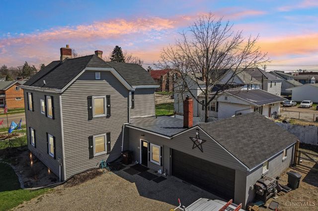 213 N Broadway St, Blanchester, OH 45107