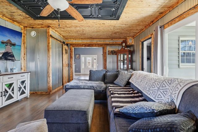 213 N Broadway St, Blanchester, OH 45107