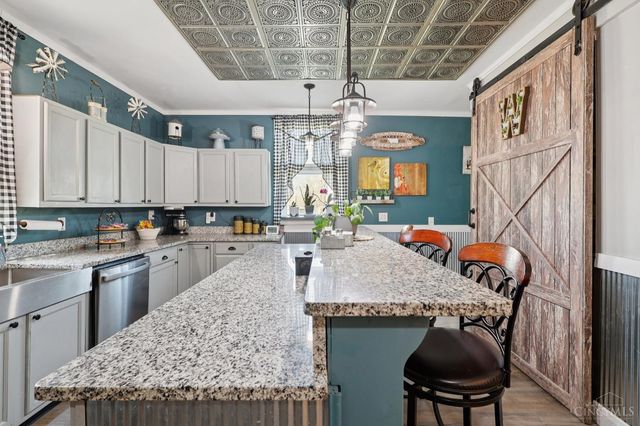 213 N Broadway St, Blanchester, OH 45107